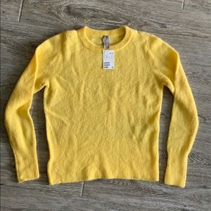 NWT H&M bright yellow sweater, size M